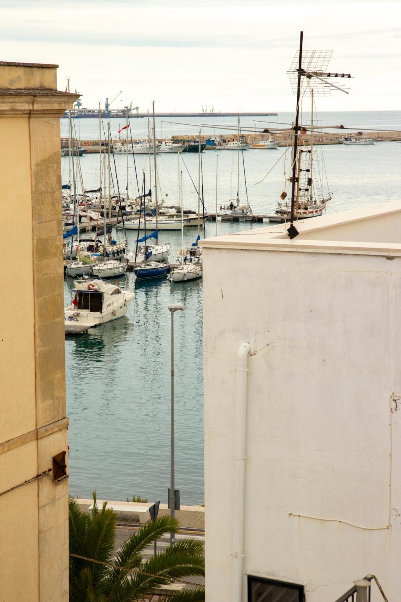 Apartmán Palazzo Donnamaria Manfredonia Exteriér fotografie